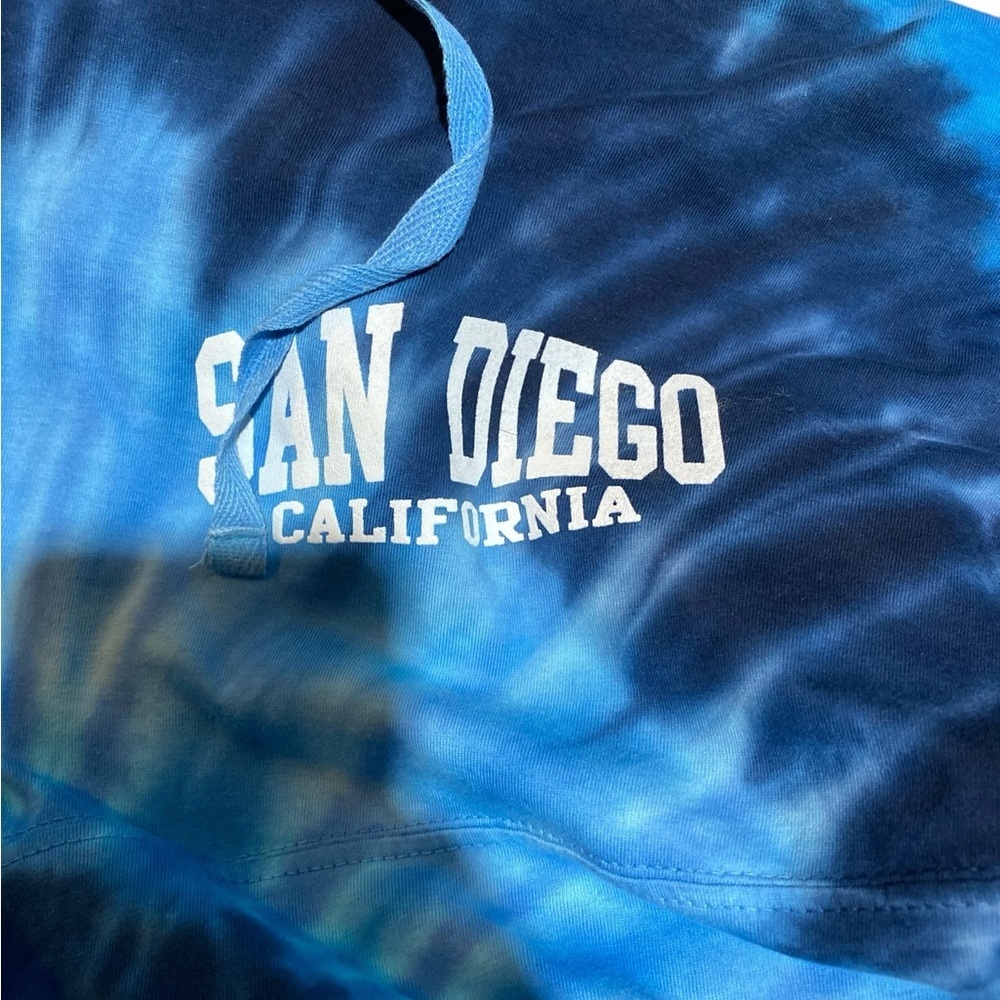 San Diego pull over woman sz L - Picture 3 of 4